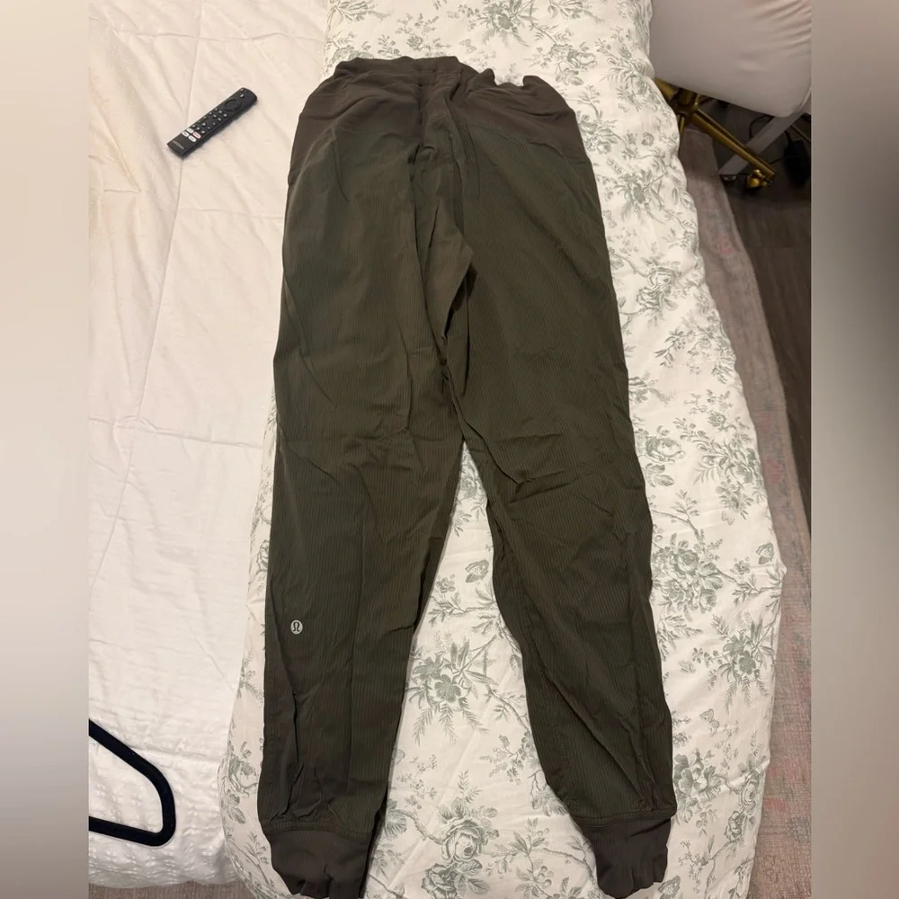 Lululemon Green Dance Studio Pants - Picture 3 of 3